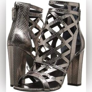 Guess Cweriel2 Pewter Metallic Cage Heels Block Heel Sz 8M EXCELLENT CONDITION